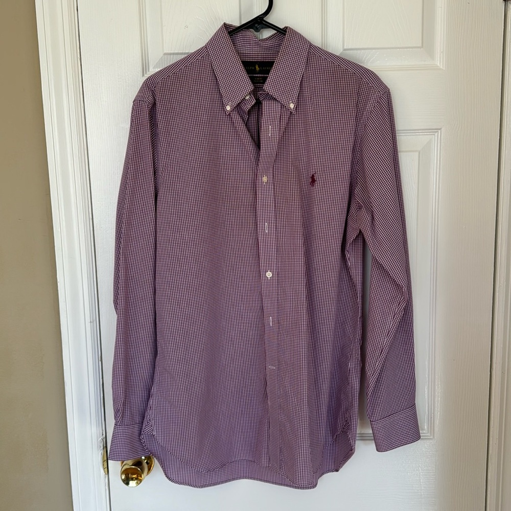 Men’s button down Ralph Lauren top. Barely worn.